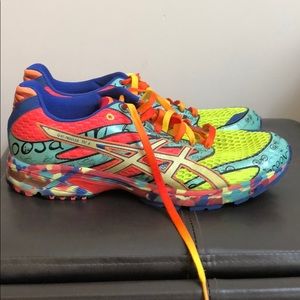 ASICS Gel-Noosa Tri 6